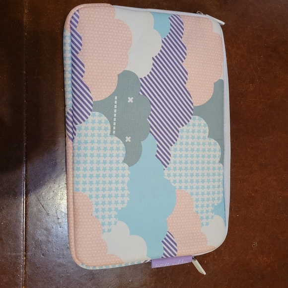 Cloud Pattern Laptop Sleeve - Picture 5 of 6